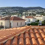 Eva Gardens Corner House With Pool And Garden Near Coral Bay *