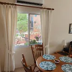Сasa de vacaciones Eva Gardens Corner House With Pool And Garden Near Coral Bay