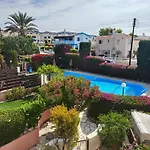 Сasa de vacaciones Eva Gardens Corner House With Pool And Garden Near Coral Bay Peyia