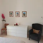 Сasa de vacaciones Eva Gardens Corner House With Pool And Garden Near Coral Bay *