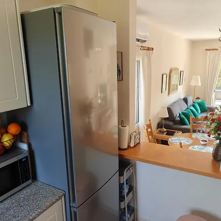 Eva Gardens Corner House With Stunning Garden And Huge Swimming Pool Next To Coral Bay