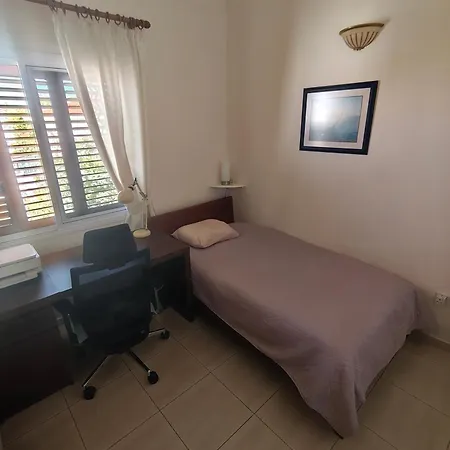 Eva Gardens Corner House With Stunning Garden And Huge Swimming Pool Next To Coral Bay Semesterbostad *