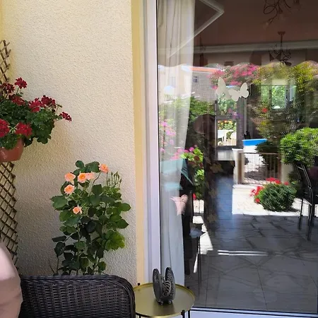 Eva Gardens Corner House With Stunning Garden And Huge Swimming Pool Next To Coral Bay * Pégeia