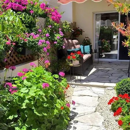 Eva Gardens Corner House With Stunning Garden And Huge Swimming Pool Next To Coral Bay Pégeia