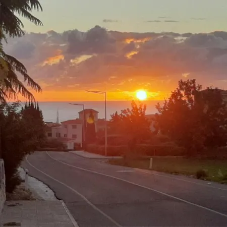 Eva Gardens Corner House With Stunning Garden And Huge Swimming Pool Next To Coral Bay * Péjia