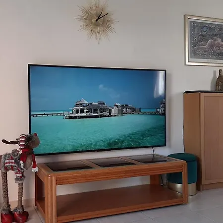 Eva Gardens Corner House With Pool And Garden Near Coral Bay 度假居 佩亚