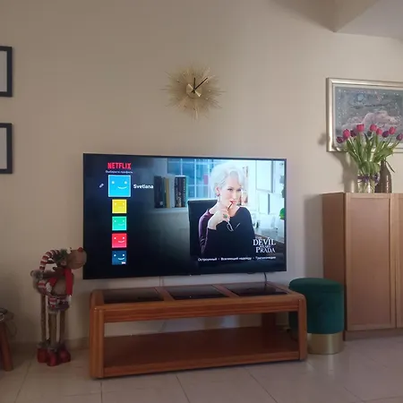 Eva Gardens Corner House With Stunning Garden And Huge Swimming Pool Next To Coral Bay 佩亚