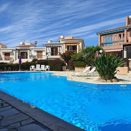 Ferienhaus Eva Gardens Corner House With Pool And Garden Near Coral Bay