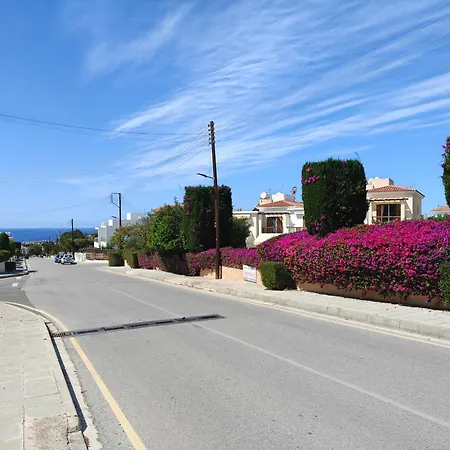 Eva Gardens Corner House With Stunning Garden And Huge Swimming Pool Next To Coral Bay 度假居 *