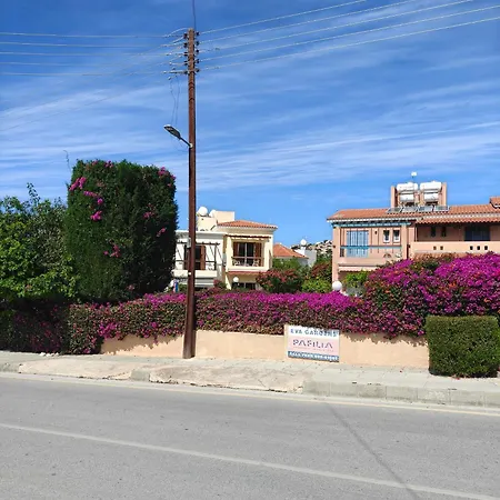 Eva Gardens Corner House With Stunning Garden And Huge Swimming Pool Next To Coral Bay Peyia