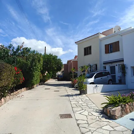 Holiday home Eva Gardens Corner House With Stunning Garden And Huge Swimming Pool Next To Coral Bay *