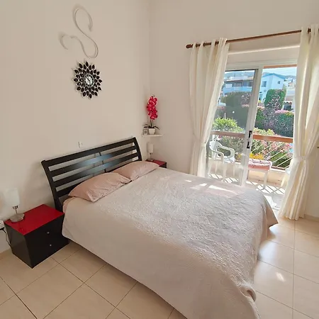 Ferienhaus Eva Gardens Corner House With Stunning Garden And Huge Swimming Pool Next To Coral Bay