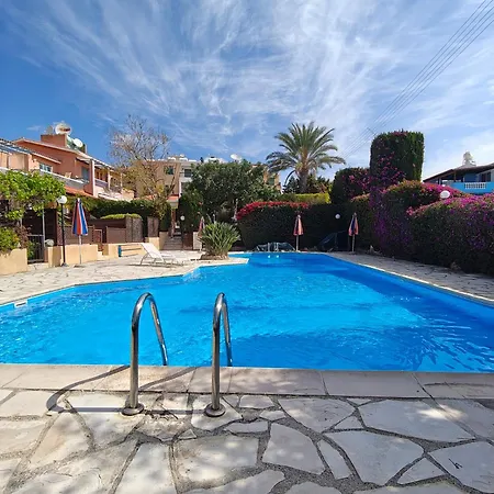 Eva Gardens Corner House With Stunning Garden And Huge Swimming Pool Next To Coral Bay Peyia