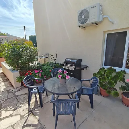 Holiday home Eva Gardens Corner House With Stunning Garden And Huge Swimming Pool Next To Coral Bay