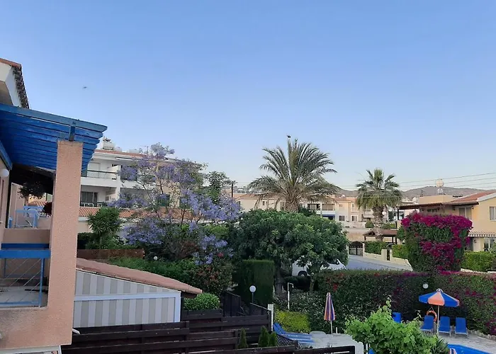 Eva Gardens Corner House With Stunning Garden And Huge Swimming Pool Next To Coral Bay بيت للعطل *