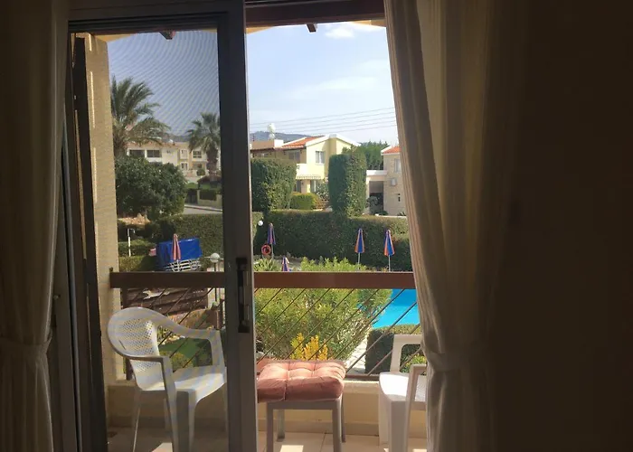 Eva Gardens Corner House With Stunning Garden And Huge Swimming Pool Next To Coral Bay بيت للعطل