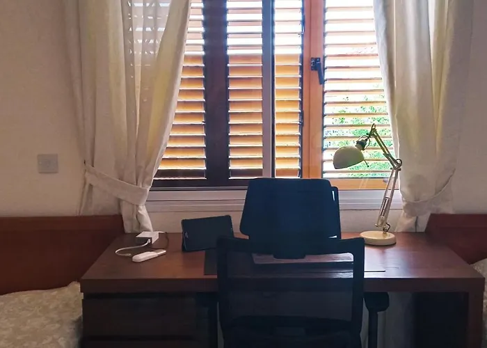 Eva Gardens Corner House With Stunning Garden And Huge Swimming Pool Next To Coral Bay *