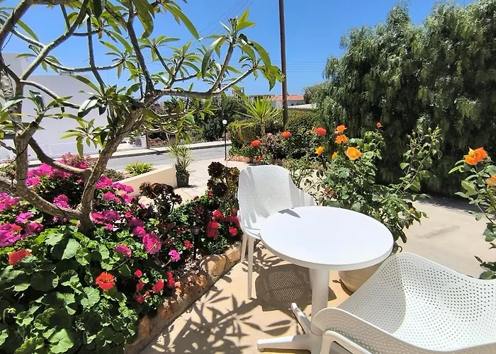 Eva Gardens Corner House With Stunning Garden And Huge Swimming Pool Next To Coral Bay * بييا